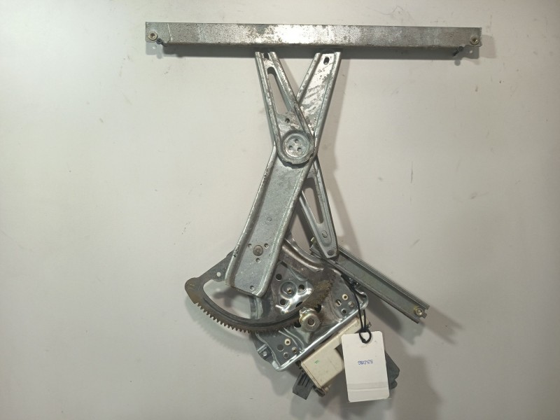 Recambio de elevalunas delantero derecho para toyota avensis station wagon (_t25_) 2.0 (azt250_) referencia OEM IAM 6981005050  
