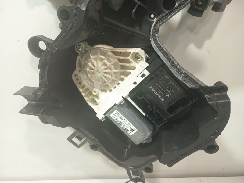 Recambio de elevalunas delantero izquierdo para seat leon (1p1) 2.0 tdi referencia OEM IAM 1P0837461A  