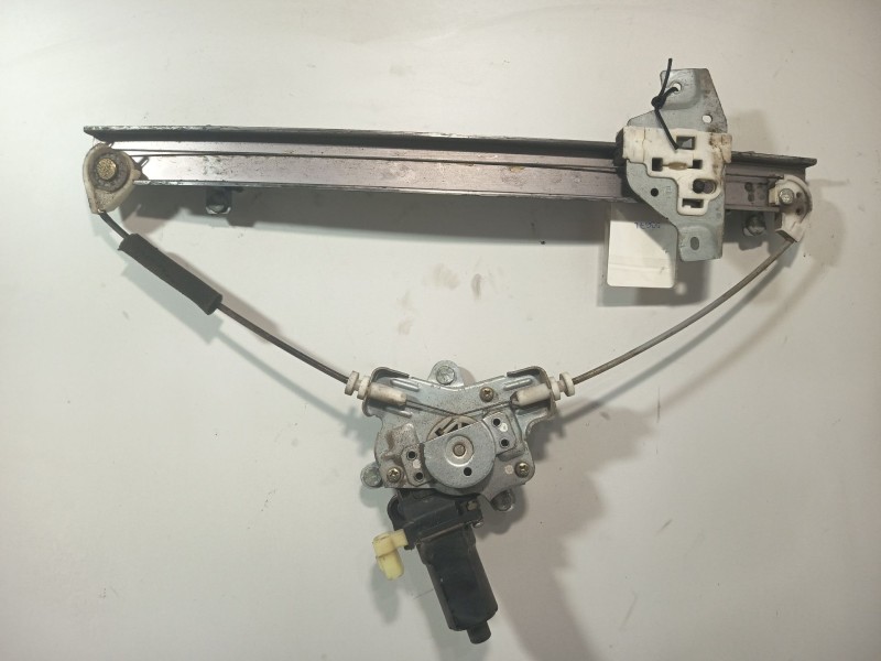 Recambio de elevalunas delantero izquierdo para hyundai getz (tb) 1.1 referencia OEM IAM 824011C010  