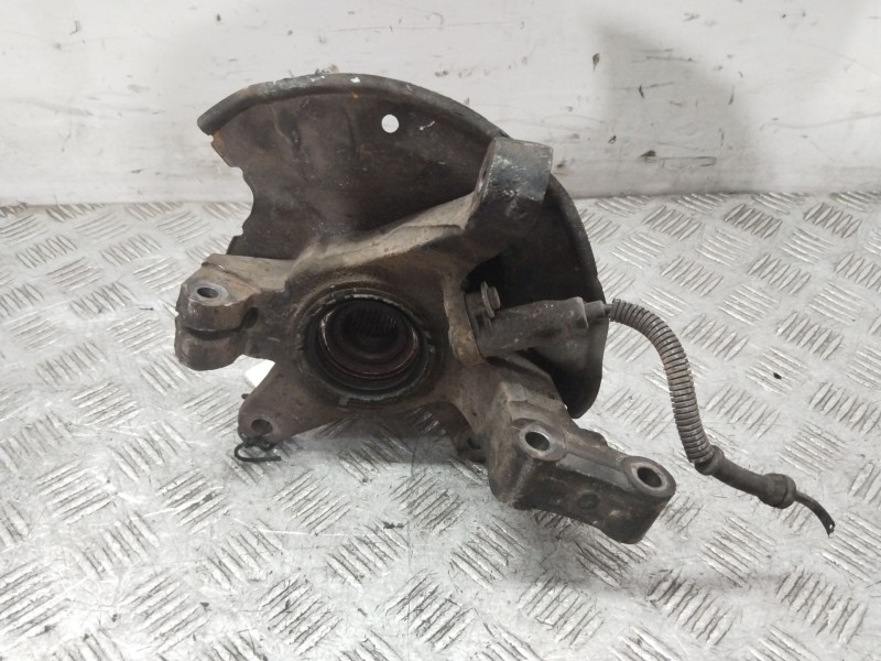 Recambio de mangueta delantera izquierda para kia carens 1.6 lx referencia OEM IAM   