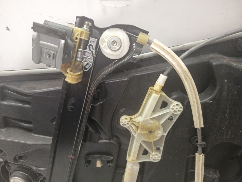 Recambio de elevalunas delantero izquierdo para mazda 2 (dy) 1.4 referencia OEM IAM DD1059560C  