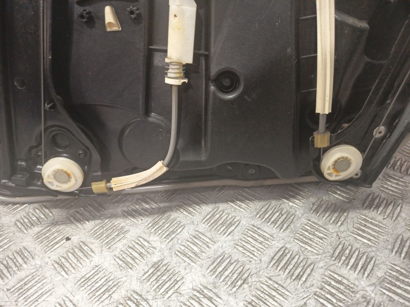 Recambio de elevalunas delantero izquierdo para mazda 2 (dy) 1.4 referencia OEM IAM DD1059560C  