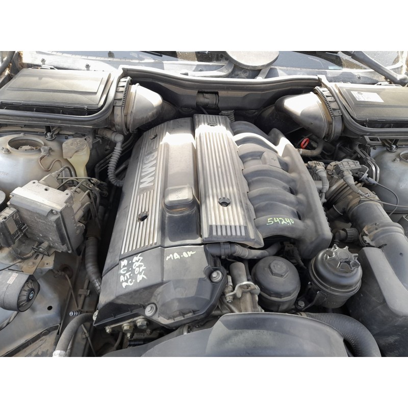 BMW 5 (E39) - imagen 2