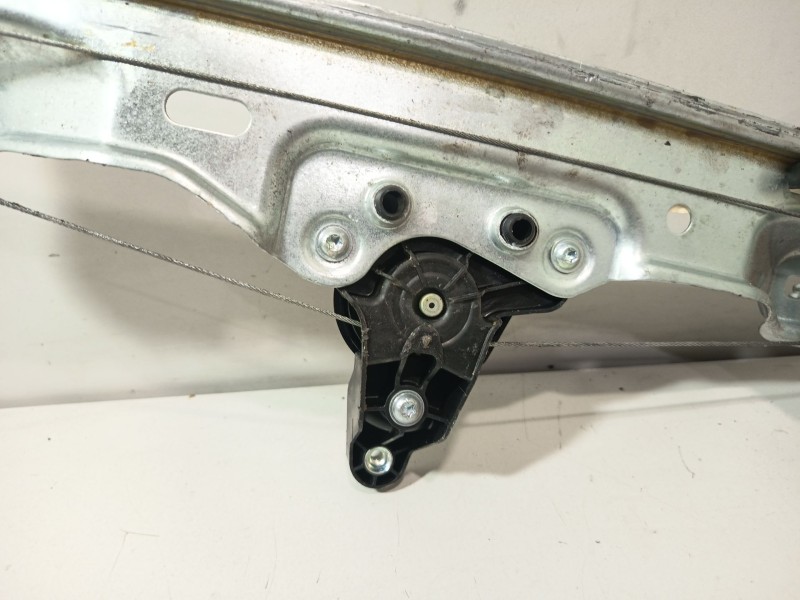 Recambio de elevalunas trasero derecho para nissan qashqai ii (j11, j11_) 1.6 dci referencia OEM IAM 827004EA0A  
