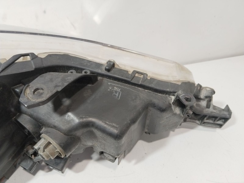 Recambio de faro izquierdo para citroën c-crosser exclusive referencia OEM IAM 6208H2  