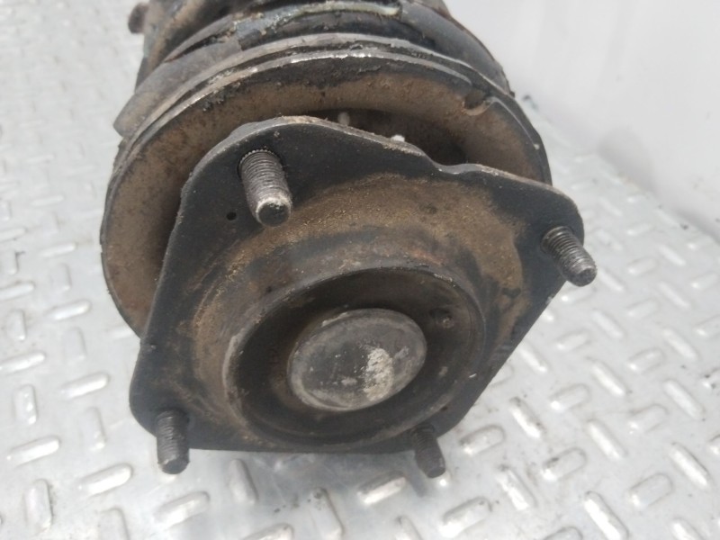 Recambio de amortiguador delantero derecho para kia carens 1.6 lx referencia OEM IAM   