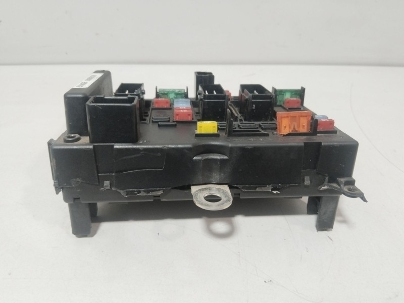Recambio de caja reles / fusibles para peugeot 206 van 1.4 hdi referencia OEM IAM 9657608880  