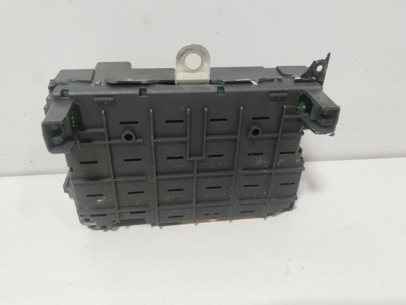 Recambio de caja reles / fusibles para peugeot 206 van 1.4 hdi referencia OEM IAM 9657608880  