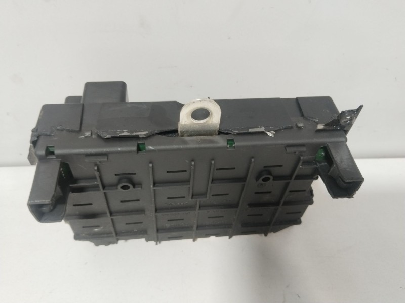 Recambio de caja reles / fusibles para peugeot 206 van 1.4 hdi referencia OEM IAM 9657608880  
