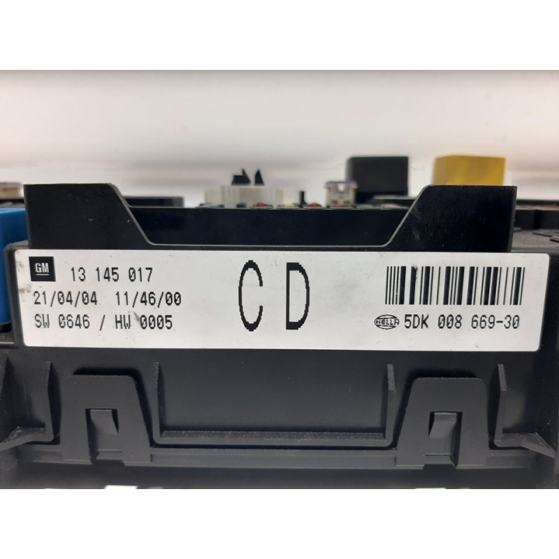 CAJA RELES / FUSIBLES 13145017  - imagen 2