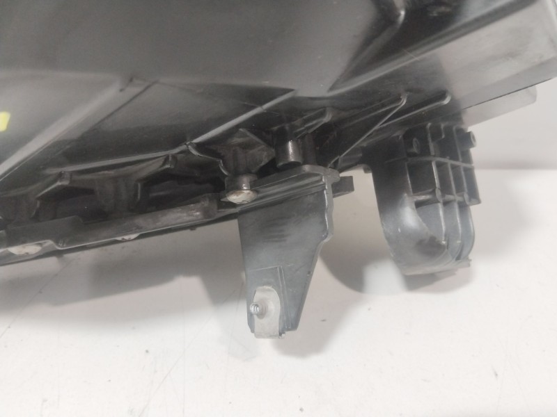 Recambio de faro derecho para chevrolet cruze (j300) 2.0 cdi referencia OEM IAM 95956272  