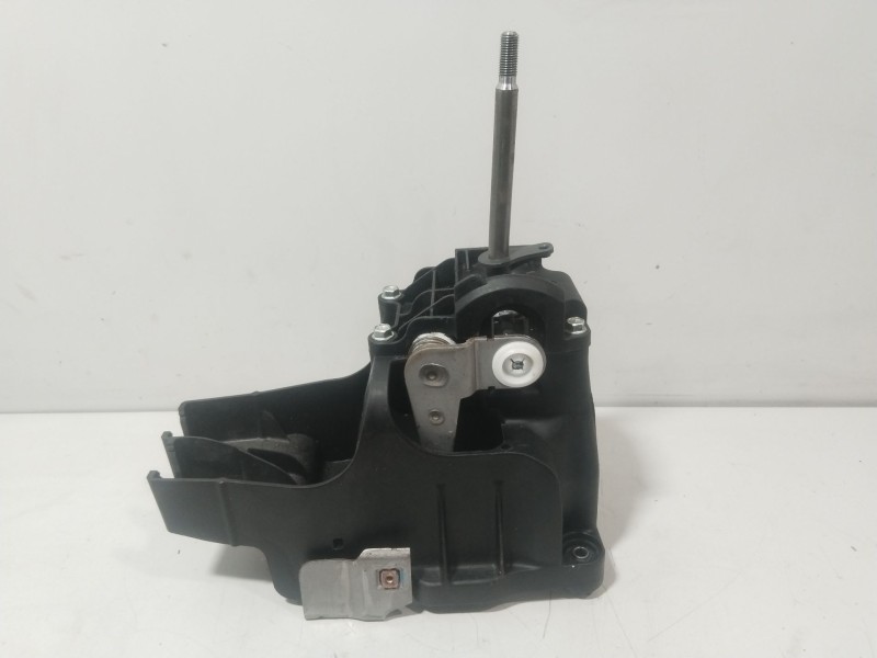 Recambio de palanca cambio para chevrolet cruze (j300) 2.0 cdi referencia OEM IAM 10E20M8 25186990 