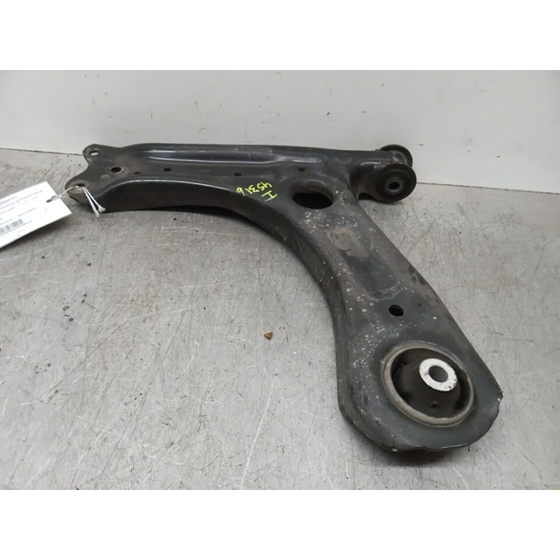 BRAZO SUSPENSION INFERIOR DELANTERO IZQUIERDO 6R0407151E  - imagen 1