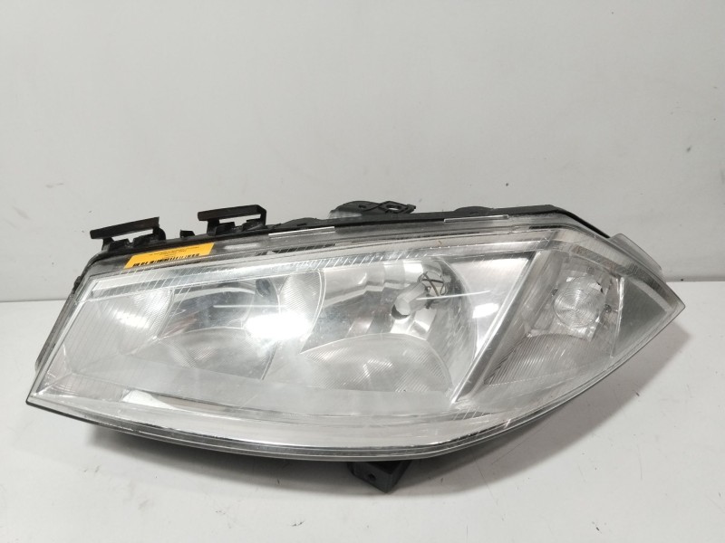 Recambio de faro izquierdo para renault megane ii berlina 5p confort dynamique referencia OEM IAM 20A290  