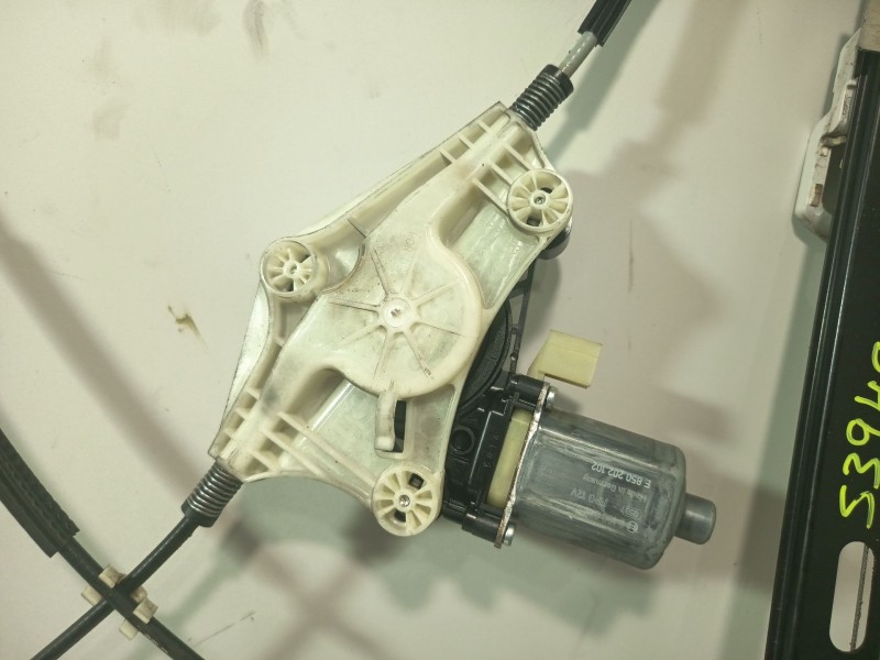 Recambio de elevalunas delantero derecho para seat leon (5f1) 1.5 tgi referencia OEM IAM 5F4837462D  