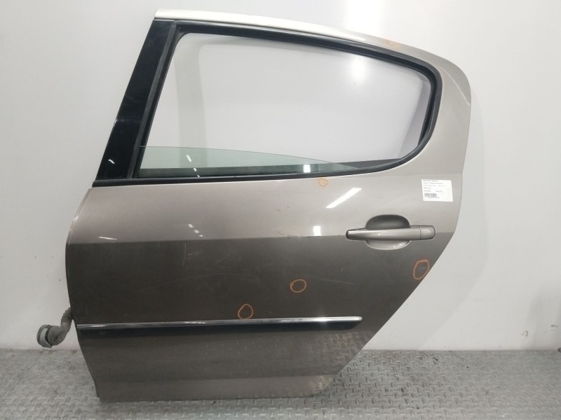 Recambio de puerta trasera izquierda para peugeot 407 st confort referencia OEM IAM 9006H5 ORO 