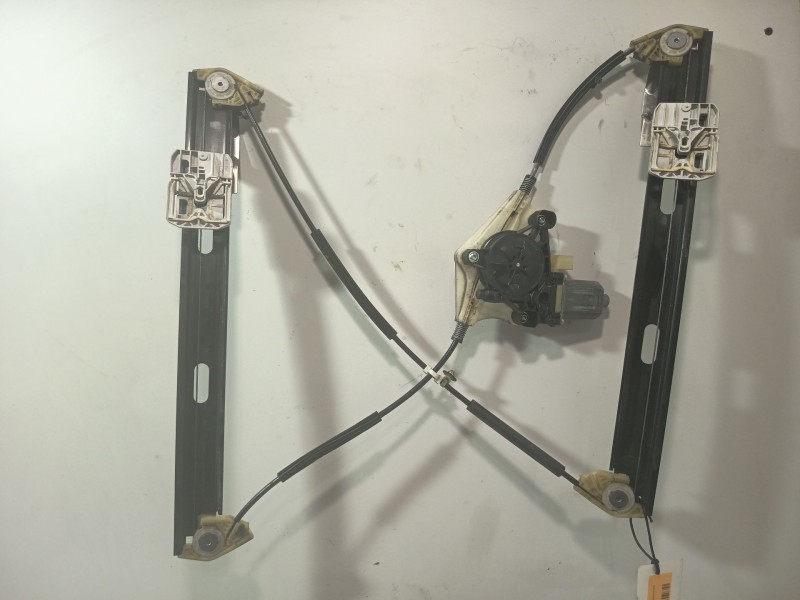 Recambio de elevalunas delantero izquierdo para seat leon (5f1) 1.5 tgi referencia OEM IAM 5F4837461D  