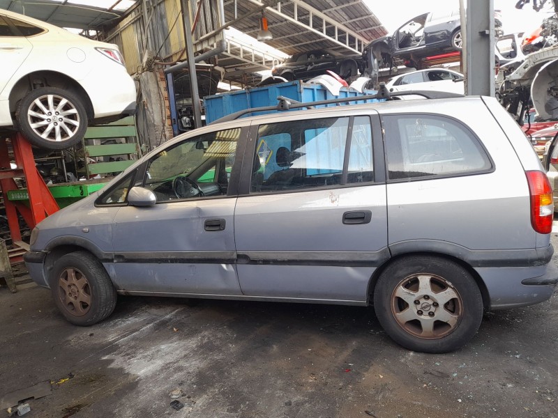 opel zafira / zafira family b (a05) del año 2001