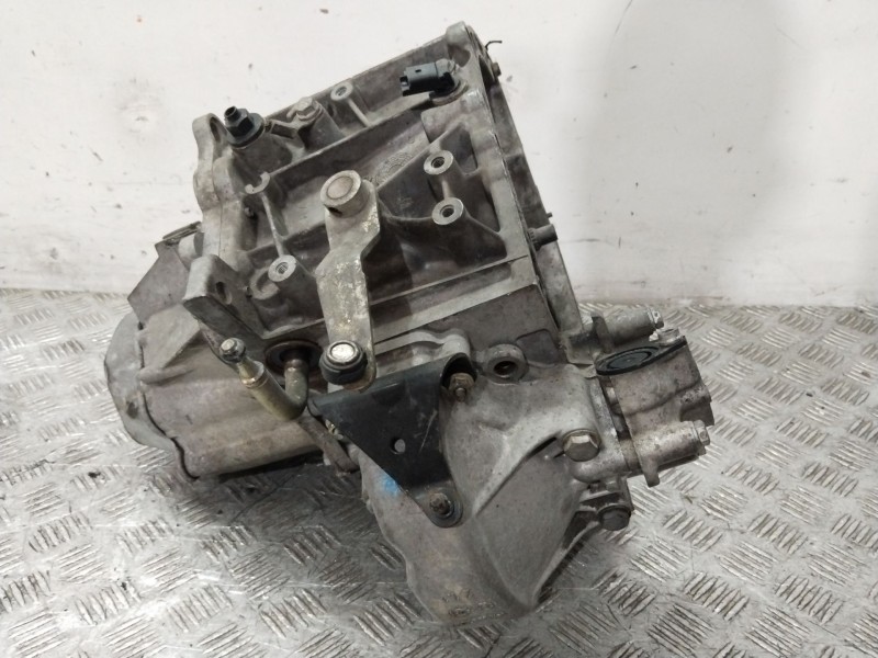 Recambio de caja cambios para peugeot 206 sw xs referencia OEM IAM 20DP04  