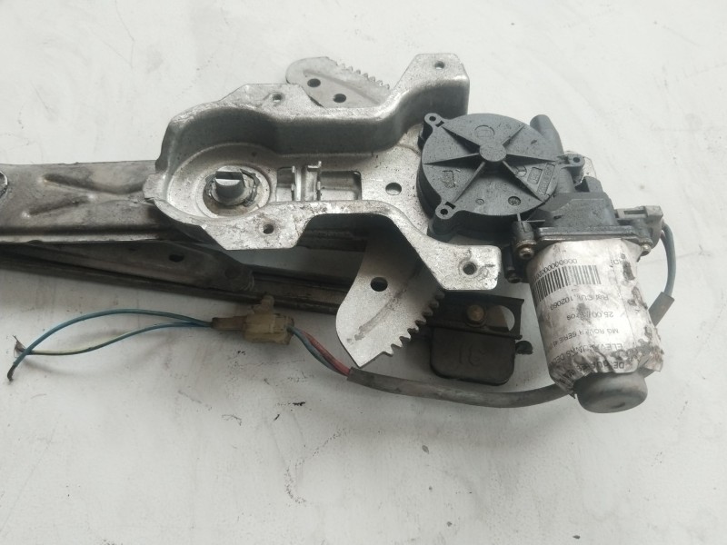 Recambio de elevalunas delantero derecho para mg serie 45 (rt) classic (5-ptas.) referencia OEM IAM CUH102060  