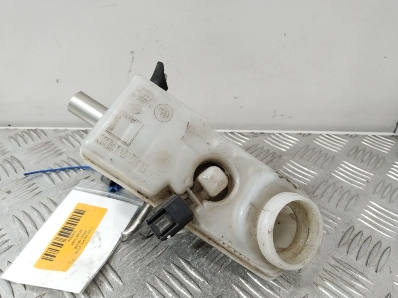 Recambio de bomba freno para dacia duster (hs_) 1.5 dci referencia OEM IAM 460119952R  