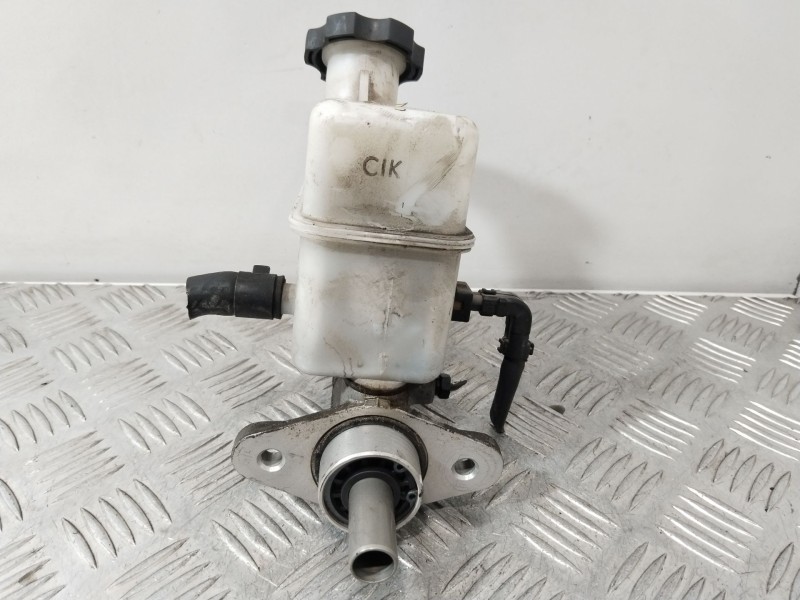 Recambio de bomba freno para hyundai tucson (jm) 2.0 crdi referencia OEM IAM 585102E100  
