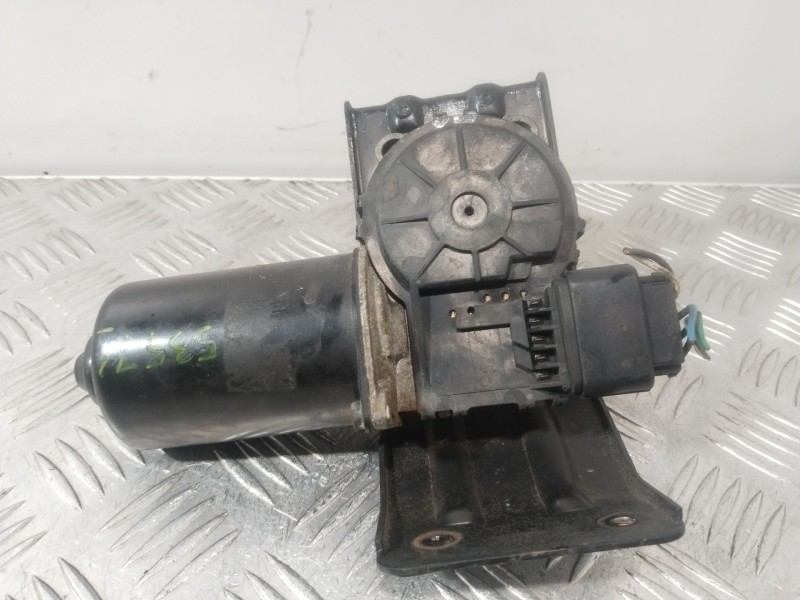 Recambio de motor limpia delantero para ssangyong rodius i 2.7 xdi 4wd referencia OEM IAM 8611021001  