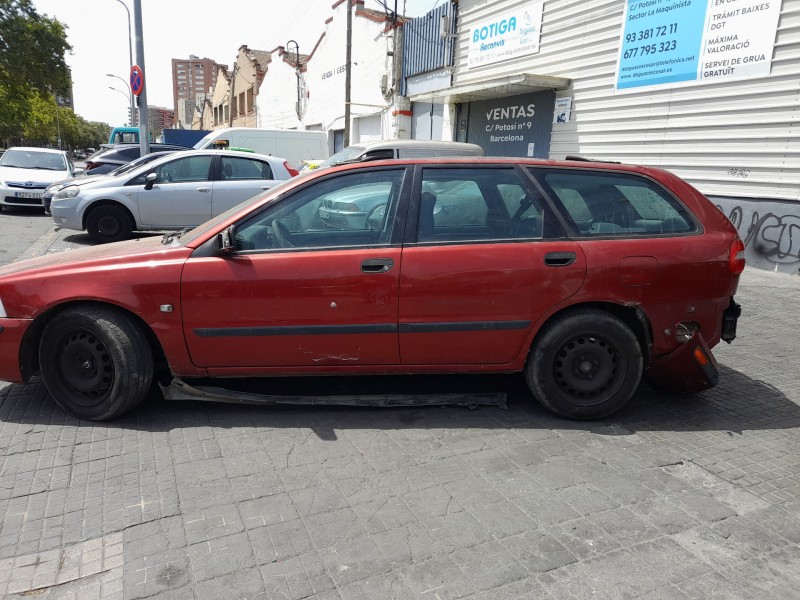 volvo v40 station wagon (645) del año 2001