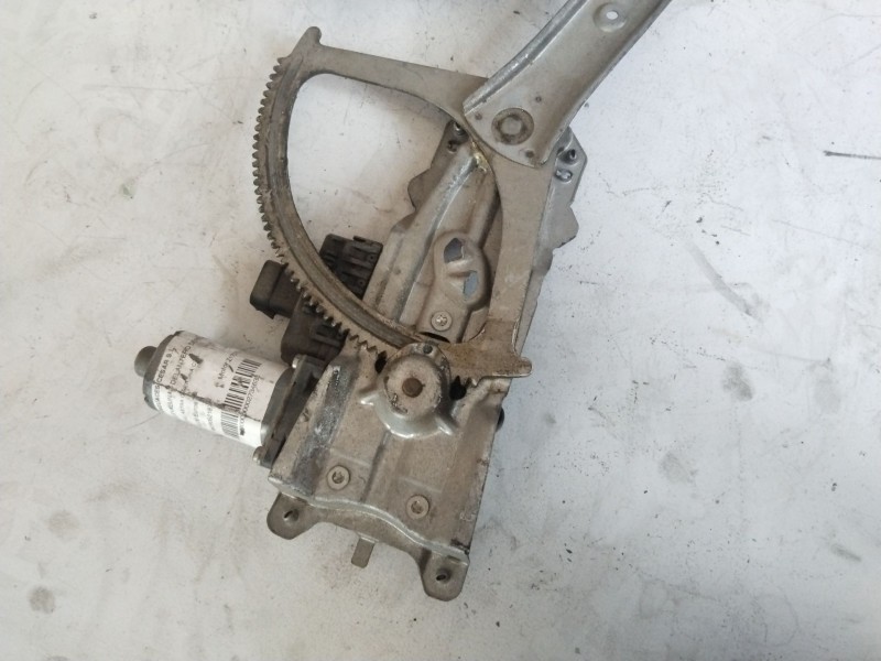 Recambio de elevalunas delantero derecho para opel astra g berlina club referencia OEM IAM 90521870  