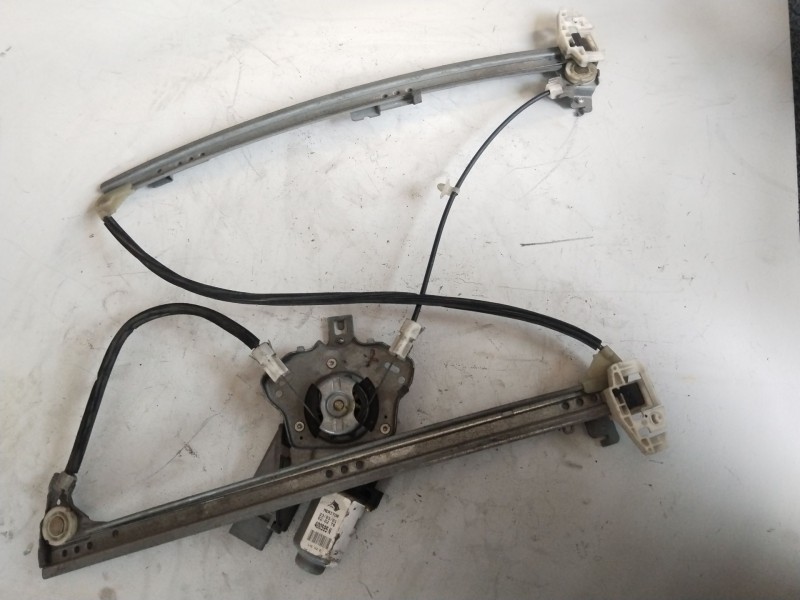 Recambio de elevalunas delantero derecho para citroën xsara berlina 1.6 16v chrono referencia OEM IAM   