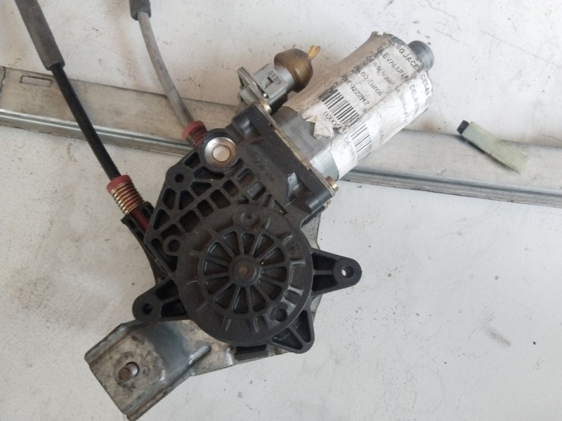 Recambio de elevalunas delantero derecho para citroën xsara berlina 1.9td tonic referencia OEM IAM 9222H2  
