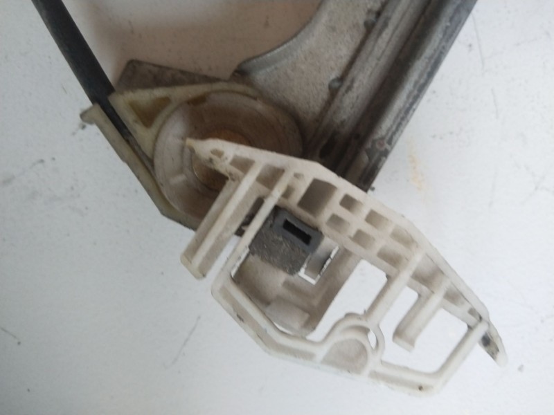 Recambio de elevalunas delantero derecho para citroën xsara berlina 1.9td tonic referencia OEM IAM 9222H2  