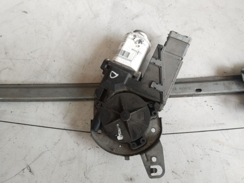 Recambio de elevalunas delantero derecho para citroën c3 1.4 collection referencia OEM IAM   