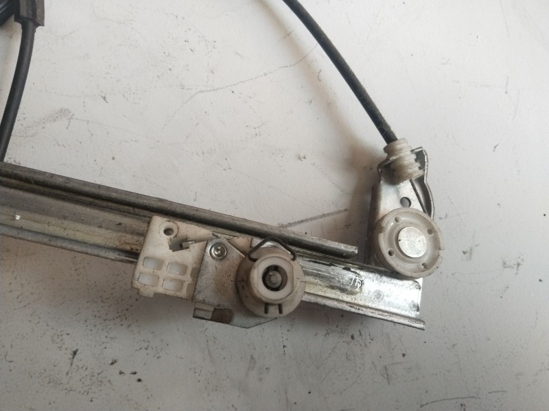 Recambio de cerradura puerta trasera derecha para peugeot 806 universal studios port aventura referencia OEM IAM   