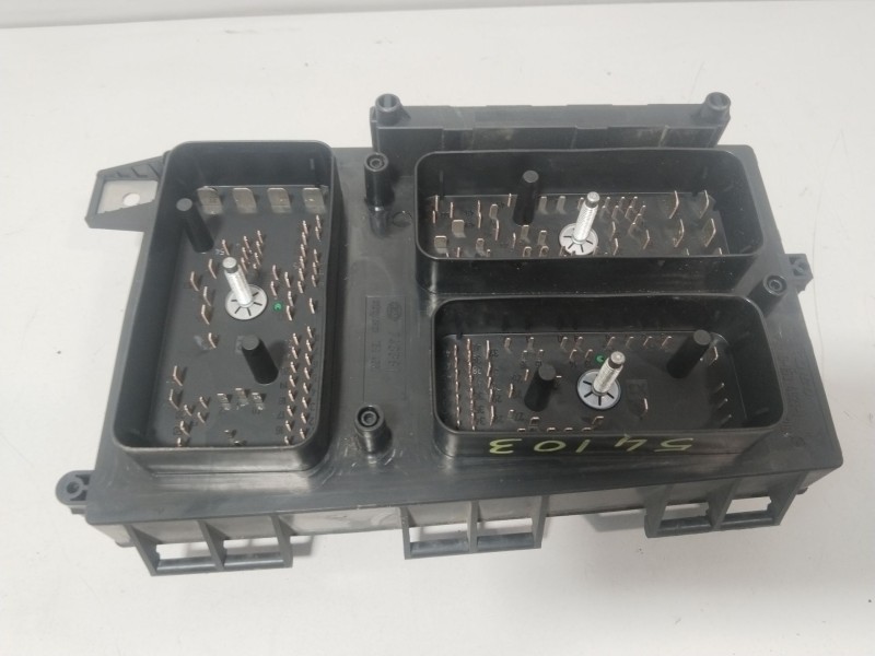 Recambio de caja reles / fusibles para opel astra h (a04) 1.7 cdti (l48) referencia OEM IAM 13206748  