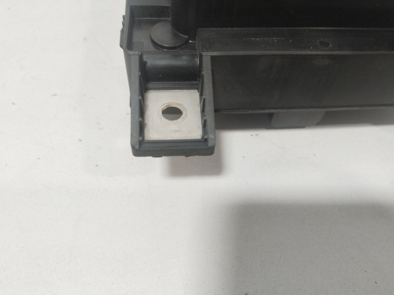 Recambio de caja reles / fusibles para opel astra h (a04) 1.7 cdti (l48) referencia OEM IAM 13206748  