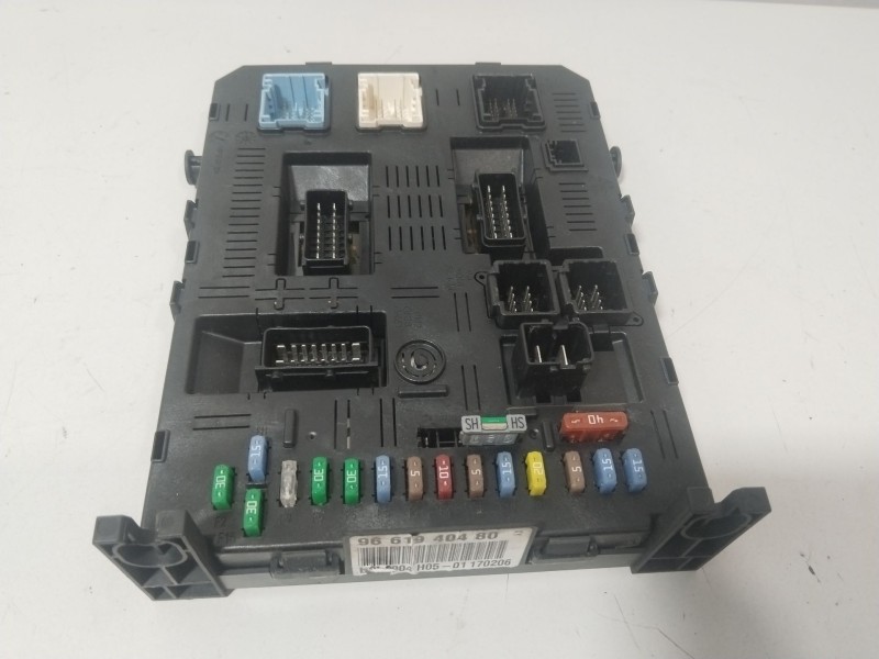 Recambio de caja reles / fusibles para citroën c4 i (lc_) 1.6 hdi referencia OEM IAM 281171702B  