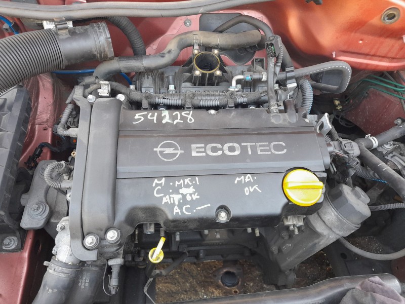 opel corsa c (x01) del año 2001