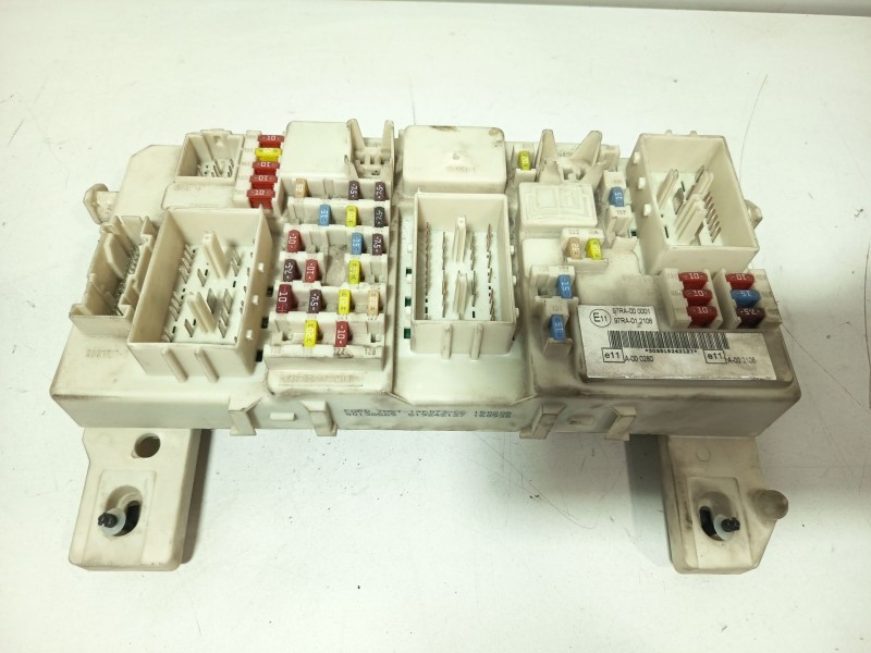 Recambio de caja reles / fusibles para ford c-max (dm2) 1.8 tdci referencia OEM IAM 8M5T14014  