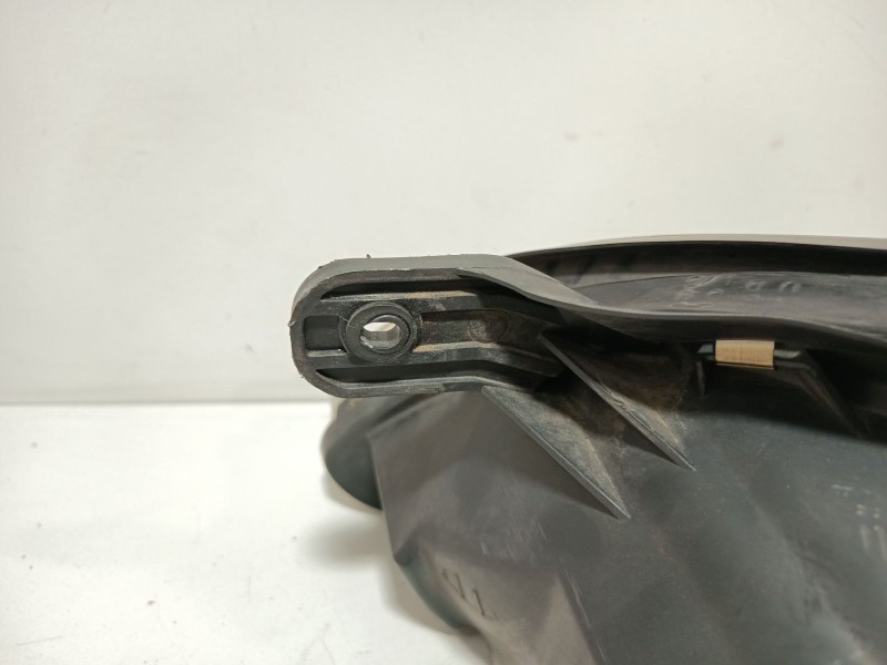 Recambio de faro derecho para kia rio i hatchback (dc) 1.3 referencia OEM IAM 92102FD011  