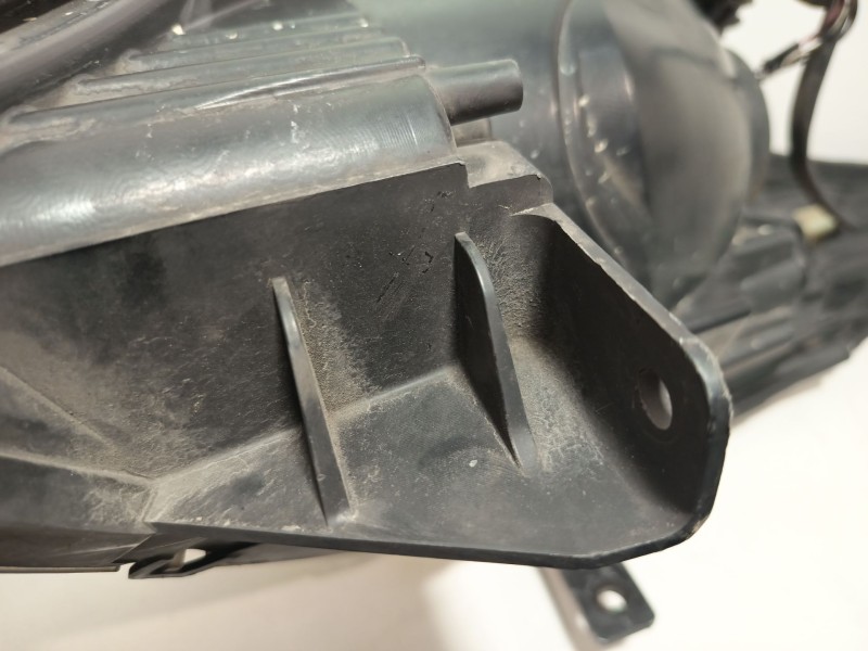 Recambio de faro izquierdo para suzuki swift iv (fz, nz) 1.2 (azh 412) referencia OEM IAM 3532068L00  