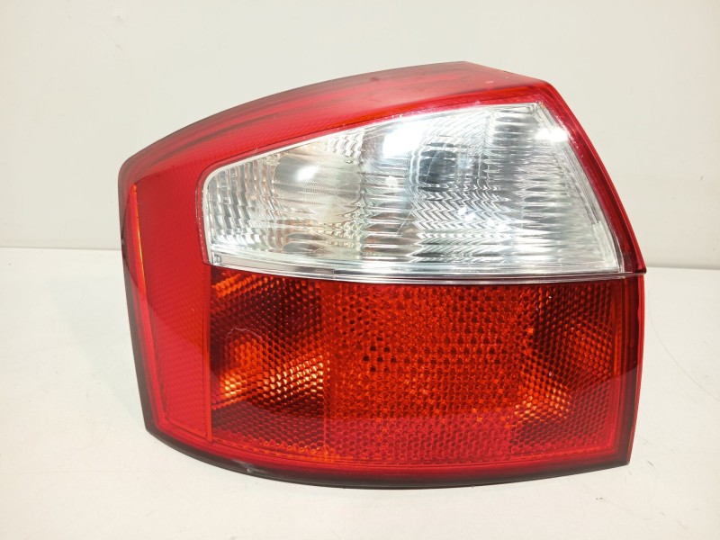 Recambio de piloto trasero izquierdo para audi a4 b6 (8e2) 1.9 tdi quattro referencia OEM IAM 8E5945217  