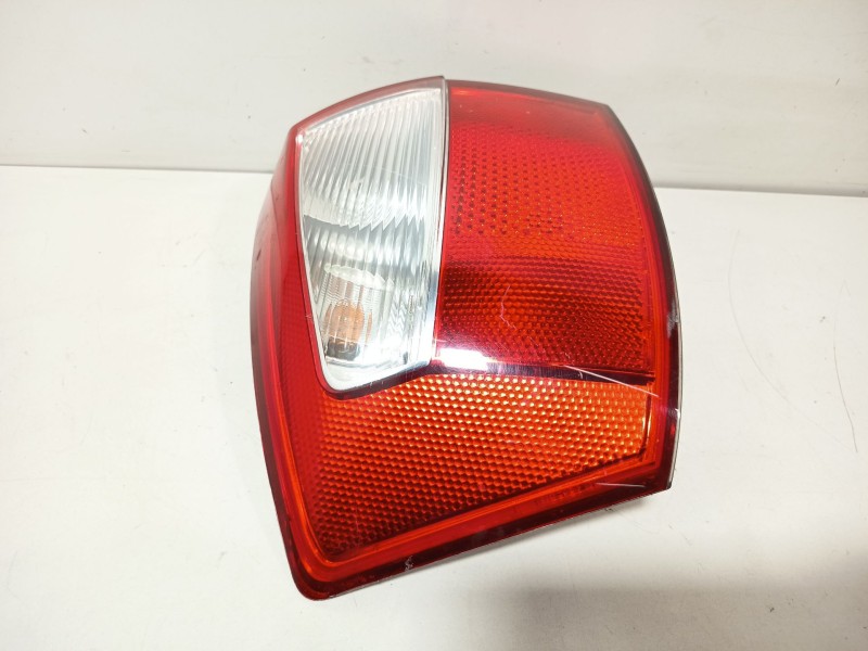 Recambio de piloto trasero izquierdo para audi a4 b6 (8e2) 1.9 tdi quattro referencia OEM IAM 8E5945217  