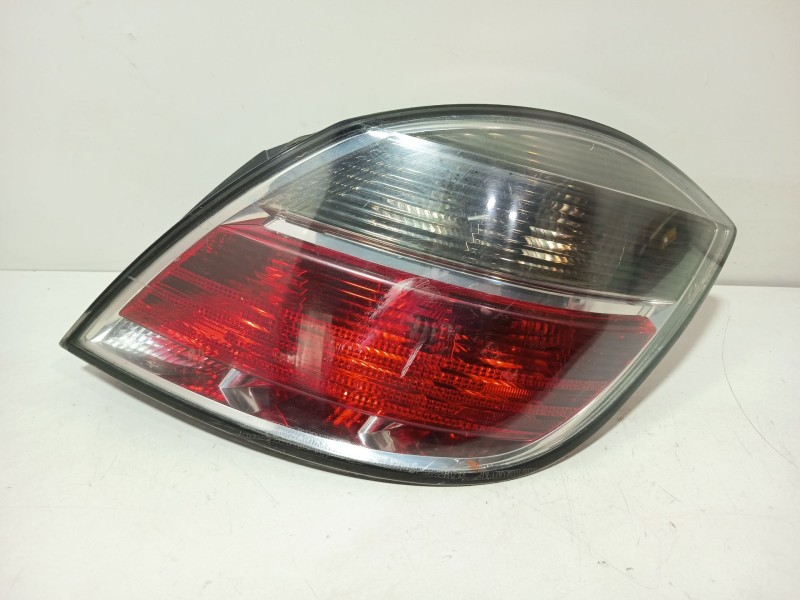 Recambio de piloto trasero derecho para opel astra h (a04) 1.7 cdti (l48) referencia OEM IAM 93190305  