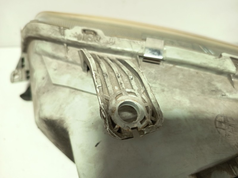 Recambio de faro derecho para daewoo kalos (klas) 1.2 referencia OEM IAM 96540152  