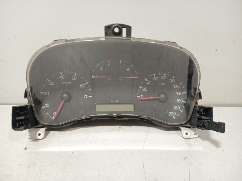 Recambio de cuadro instrumentos para fiat punto berlina (188) 1.9 jtd cat referencia OEM IAM 46812961  