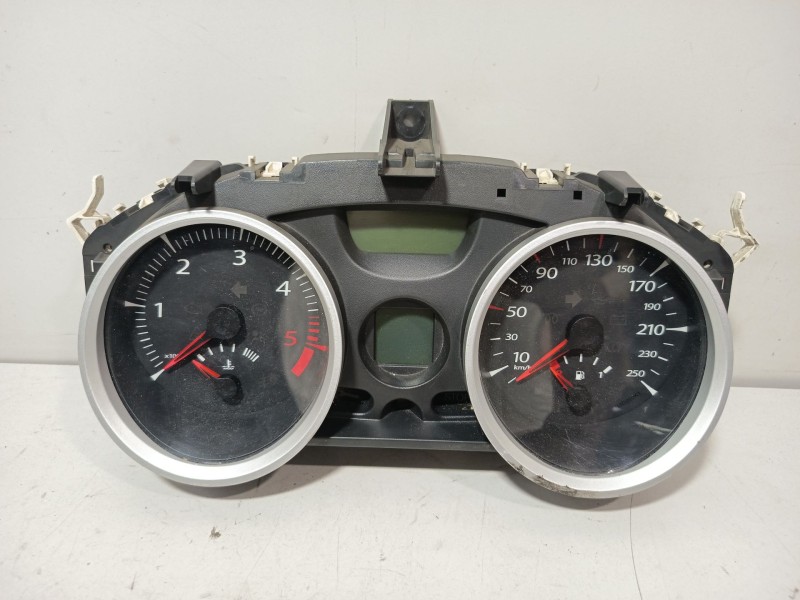 Recambio de cuadro instrumentos para renault megane ii sedán (lm0/1_) 1.9 dci referencia OEM IAM 8200720313  