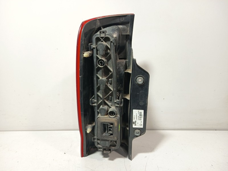 Recambio de piloto trasero derecho para citroën nemo monospace 1.4 hdi referencia OEM IAM 01353205080  