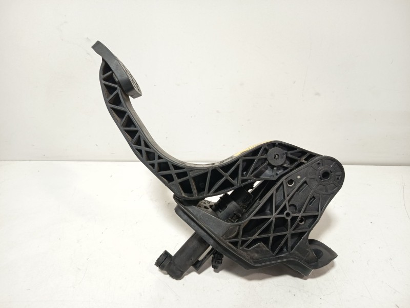 Recambio de pedal embrague para volkswagen polo v (6r1, 6c1) 1.4 (6r1) referencia OEM IAM 6C1721059G  