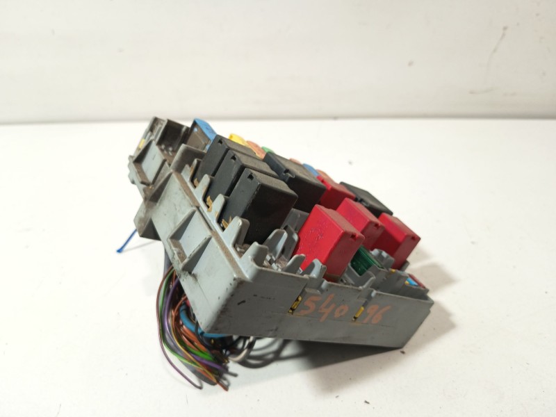 Recambio de caja reles / fusibles para citroën nemo monospace 1.4 hdi referencia OEM IAM 51781452  